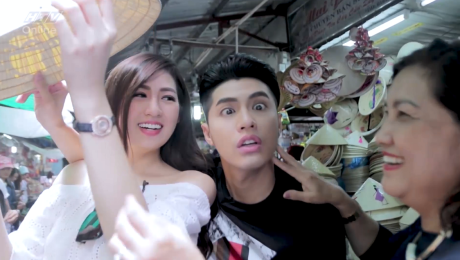 Xem Show TRUYỀN HÌNH THỰC TẾ Việt Nam Tươi Đẹp Tập 29 : Chợ Đông Ba thất thủ vì sự xuất hiện của Noo Phước Thịnh và Á hậu Tú Anh HD Online.