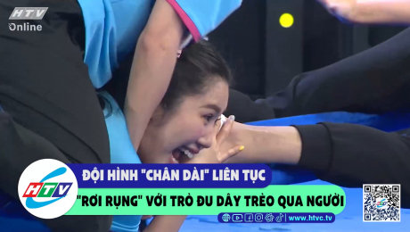 Xem Show CLIP HÀI Đội hình "chân dài" liên tục "rơi rụng" với trò đu dây trèo qua người HD Online.