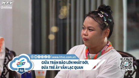 Giữa trận bão lớn nhất đời, đứa trẻ ấy vẫn lạc quan